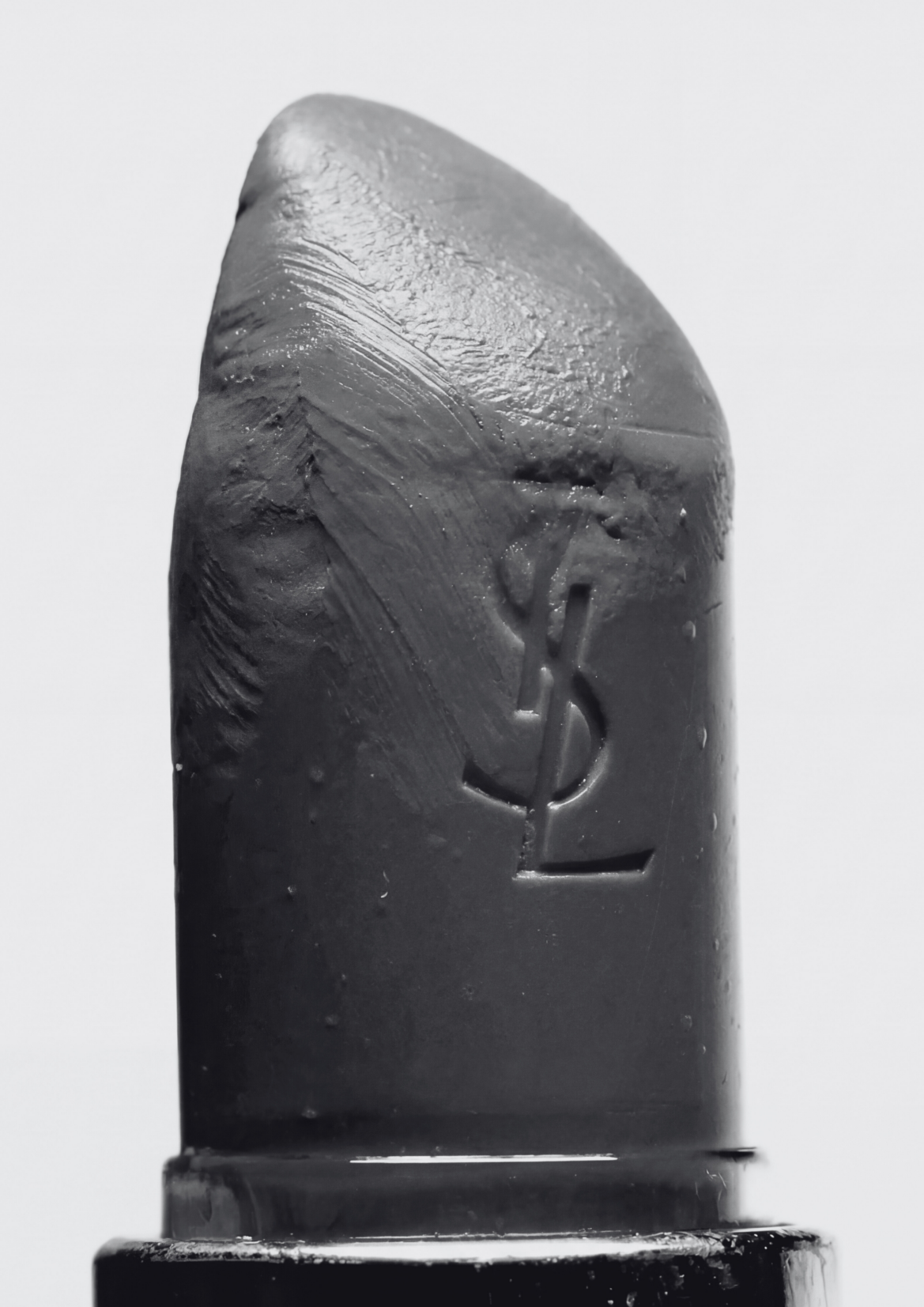 YSL - Noir Kiss